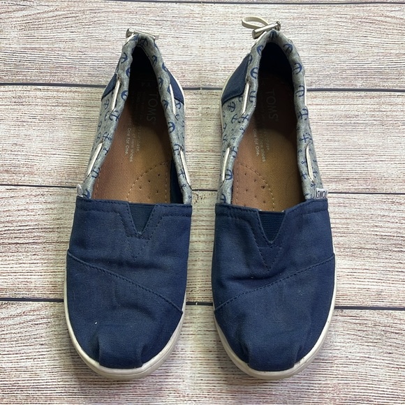 Tom’s Navy/Gray Anchor Print Slip On Flats Size 4 (Womens size 6/6.5) - Picture 2 of 9